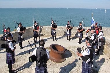 bordeaux pipe band