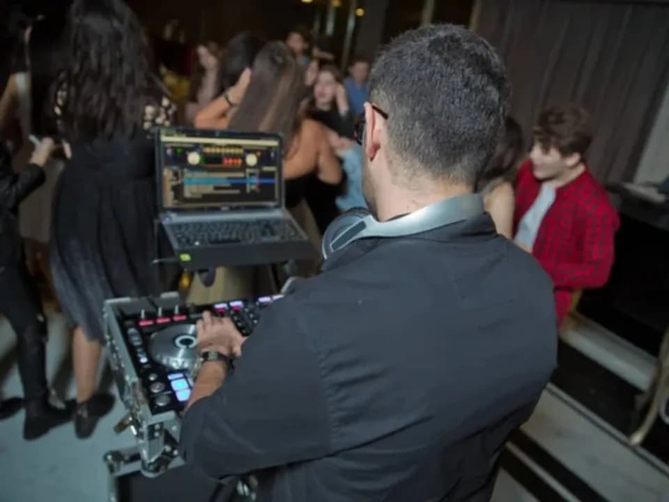 Photo 0