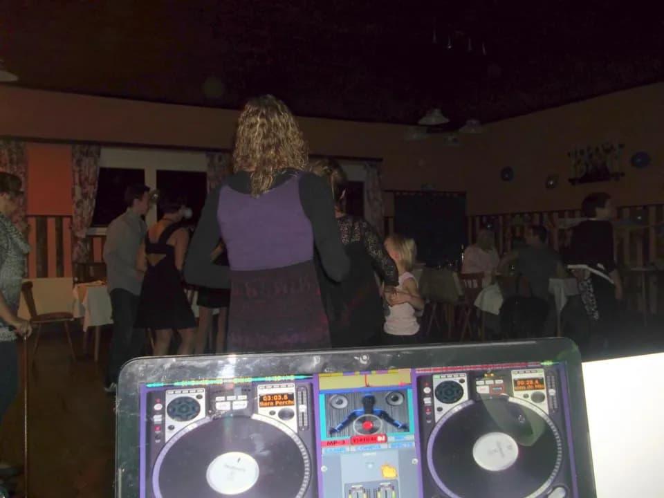Photo 0