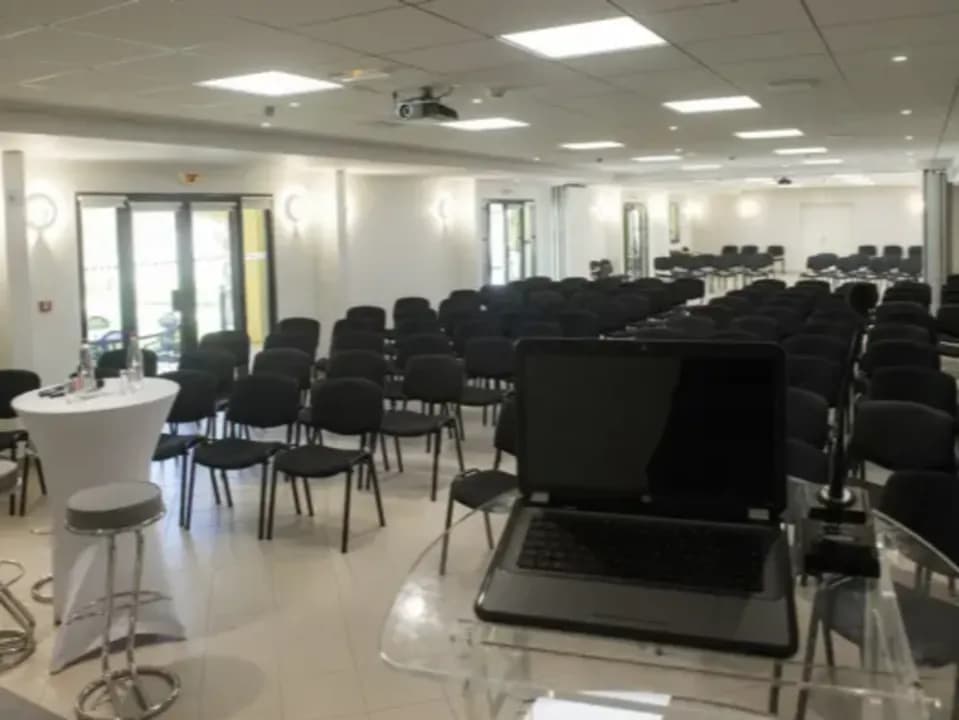 Photo 0
