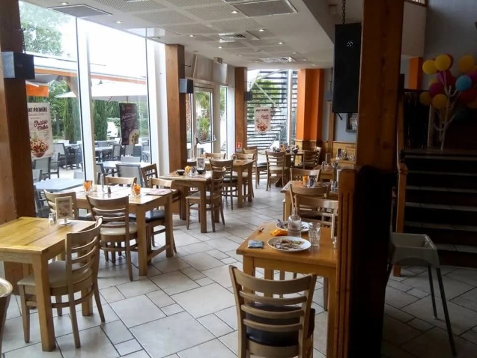 Photo 3