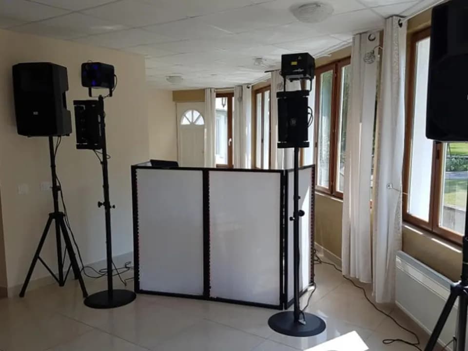 Photo 1