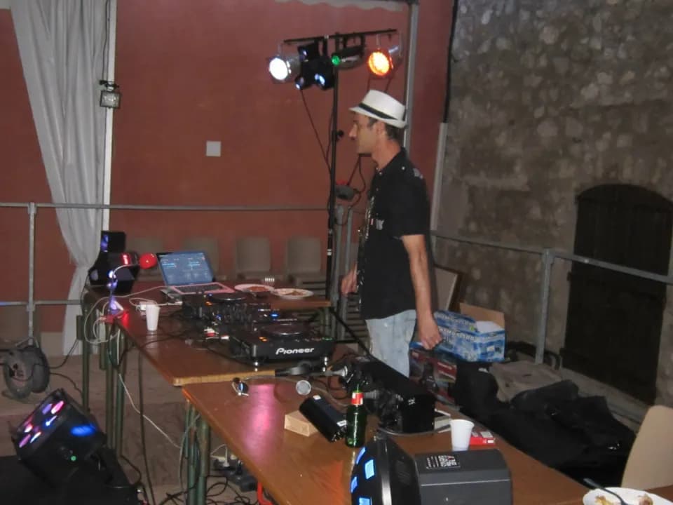 Photo 3