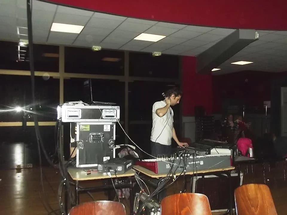 Photo 1