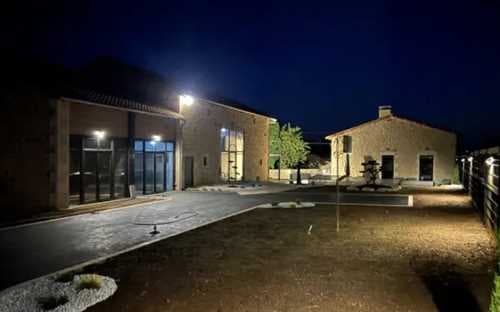 Photo 0