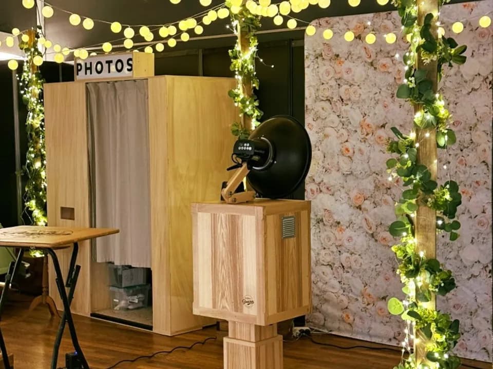 Photo 0