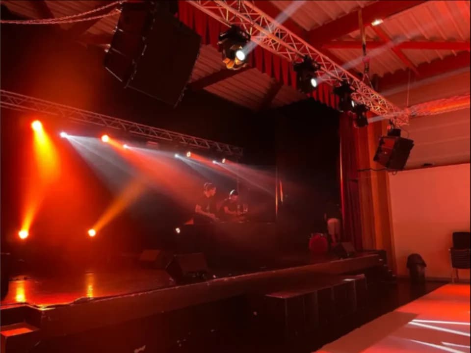 Photo 1