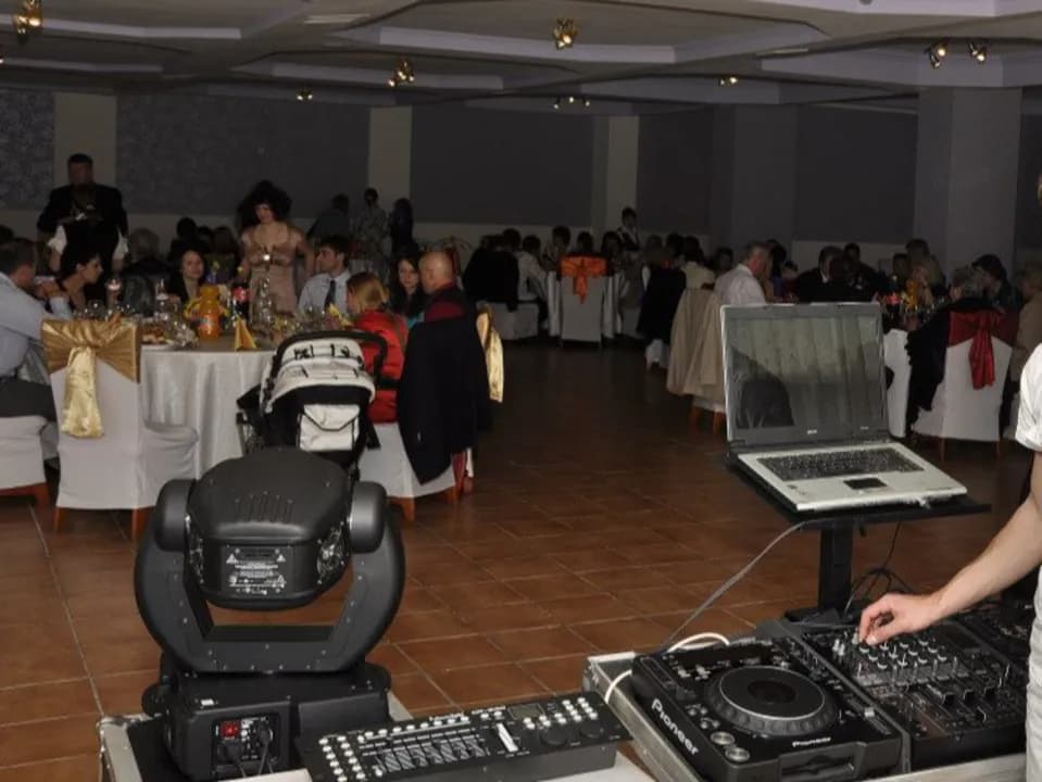 Photo 2
