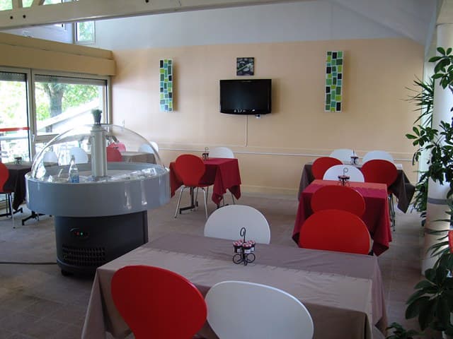Photo 0