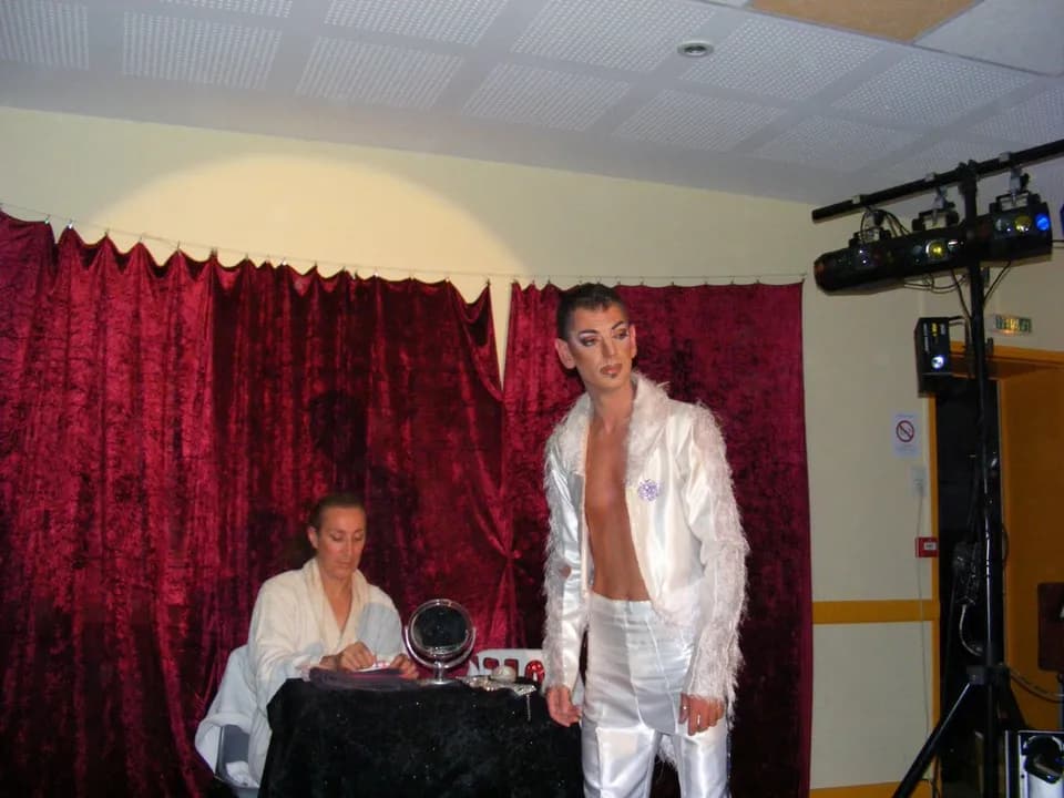Photo 0
