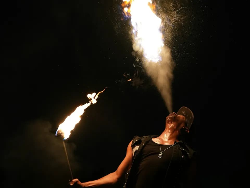 Photo 0
