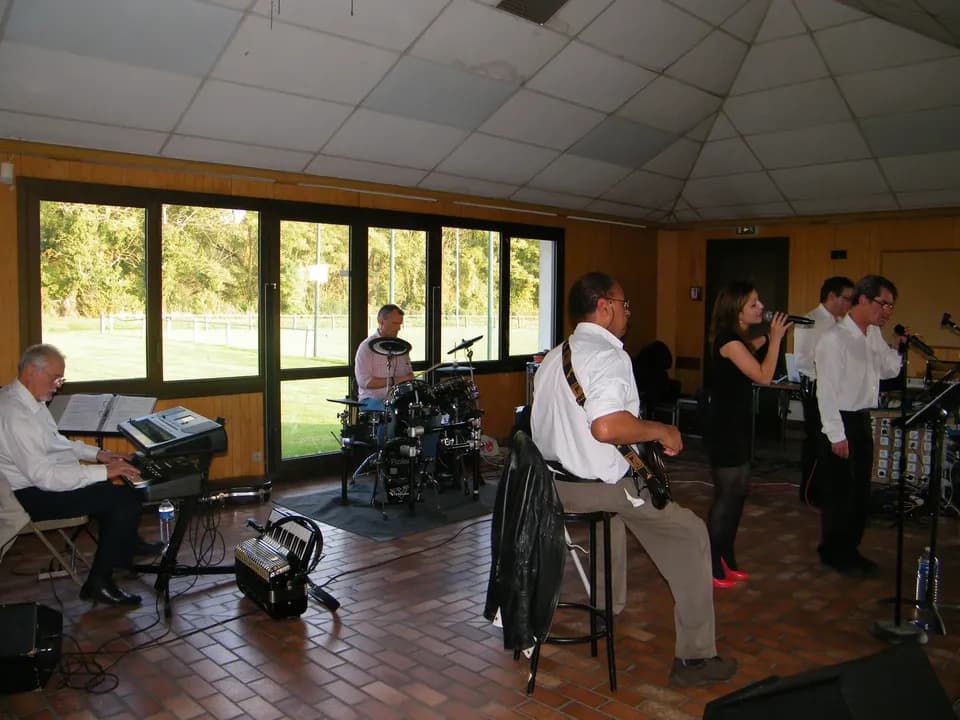 Photo 1