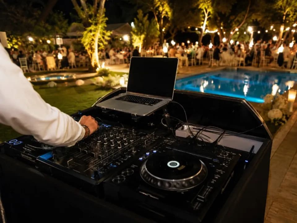 Photo 0