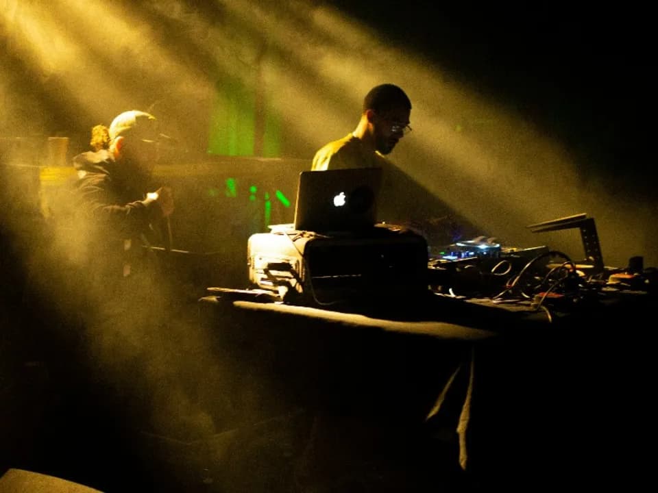 Photo 0