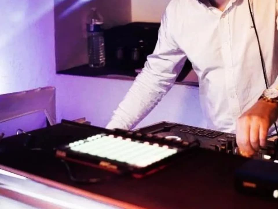 Photo 0