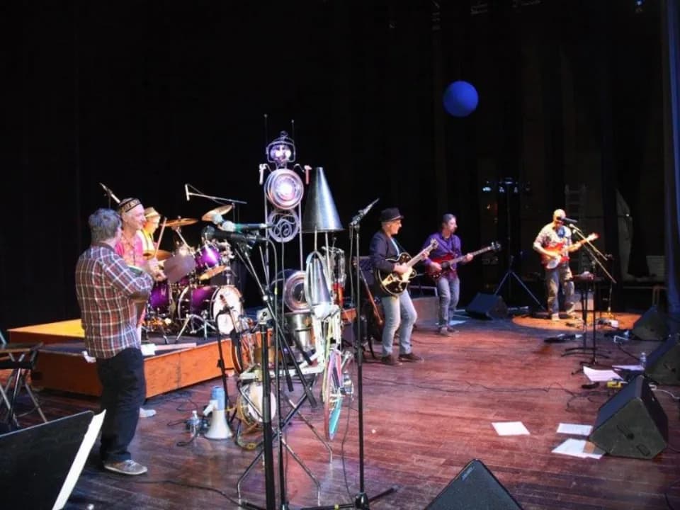 Photo 1