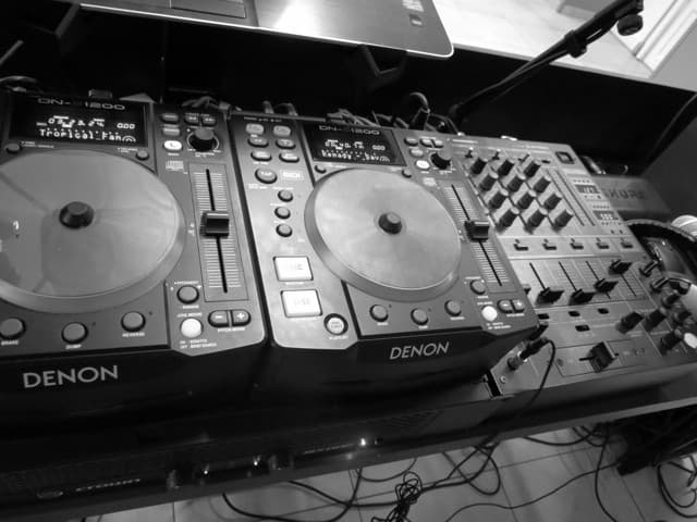 Photo 0