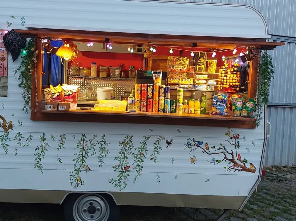Naya food truck