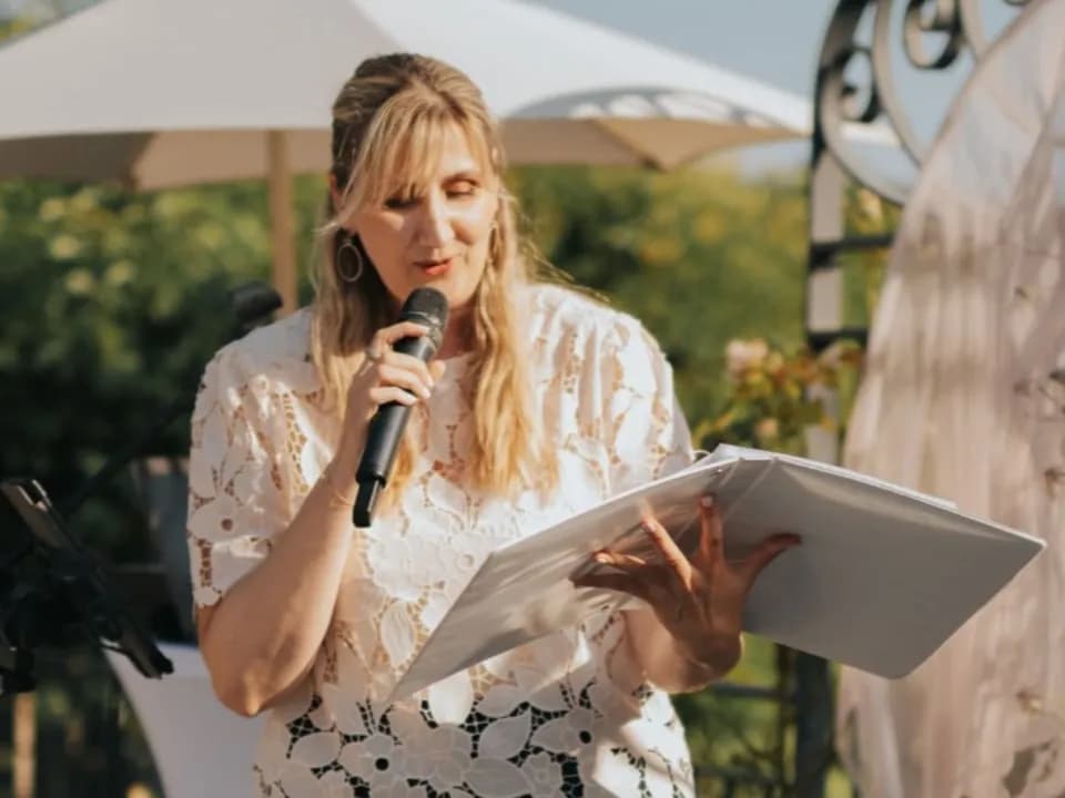 Vanessa B. Live Officiante et Chanteuse