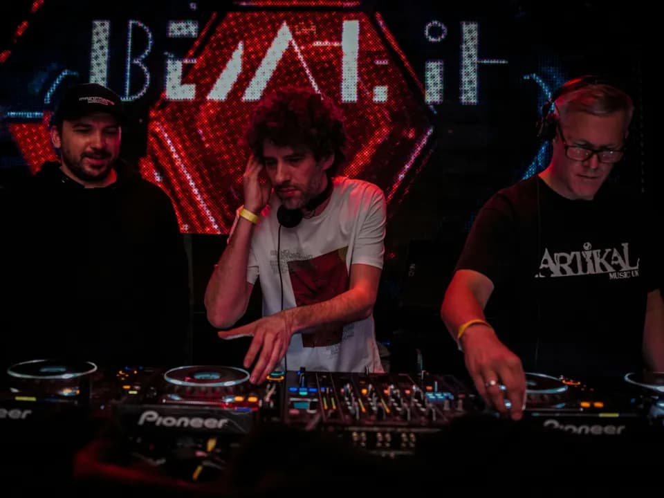 Photo 0