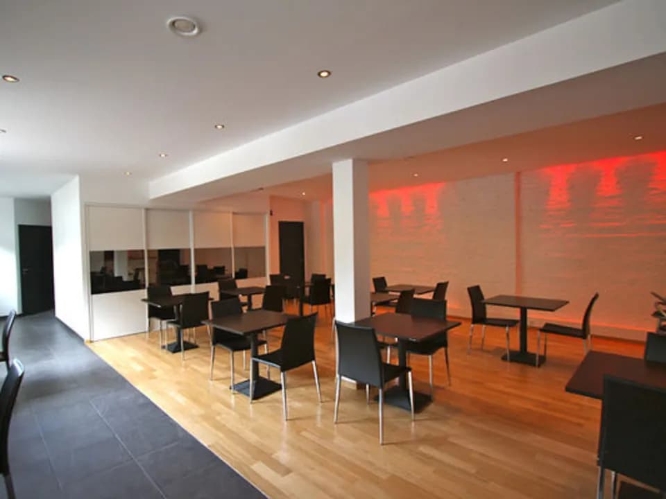 Photo 0