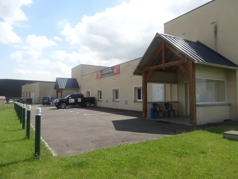Photo 1