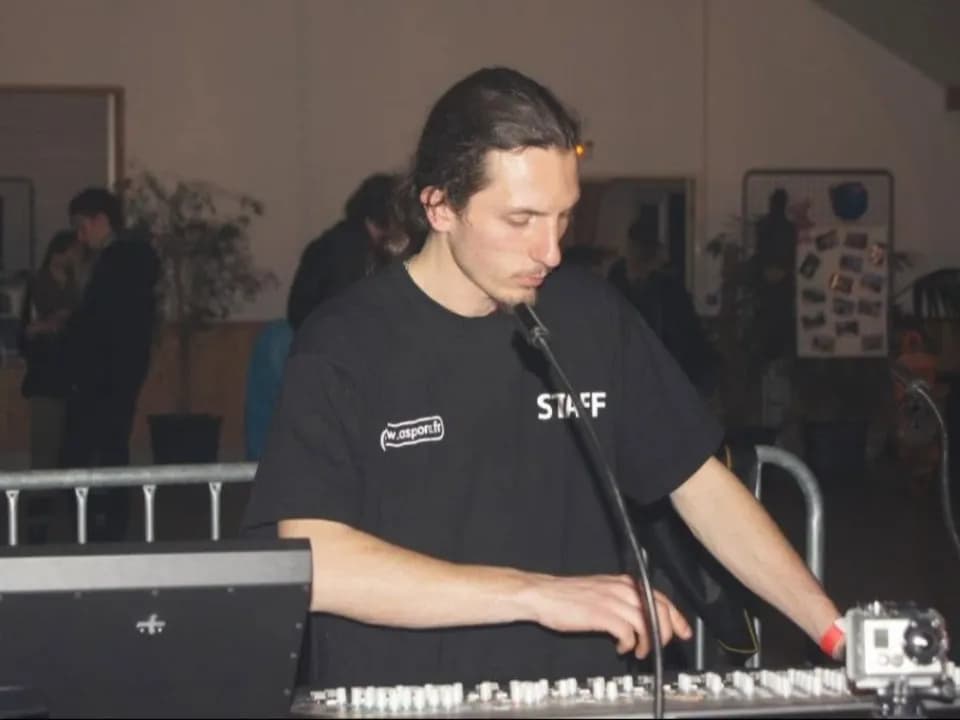Photo 3