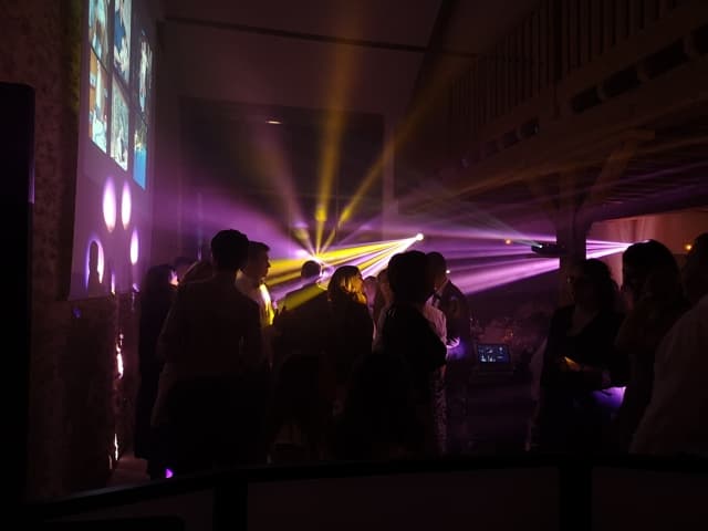 Photo 4