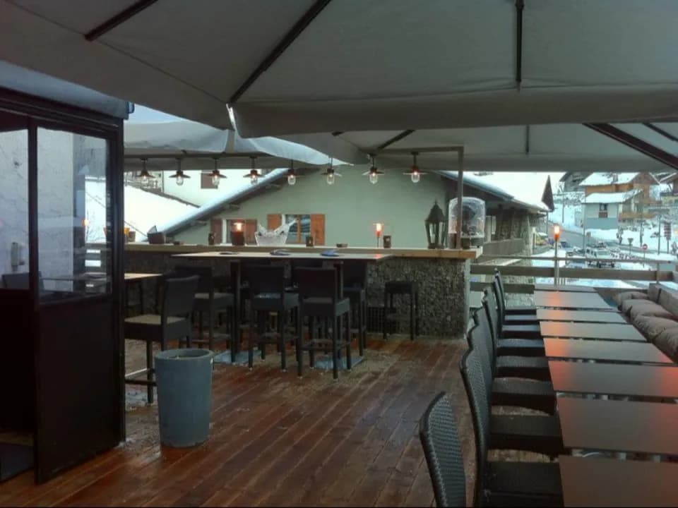 Photo 0