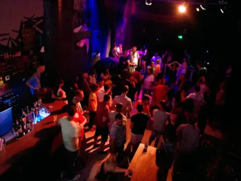 Photo 1