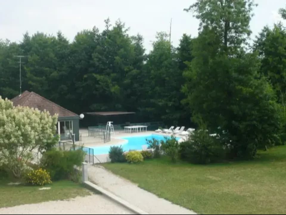 Photo 0