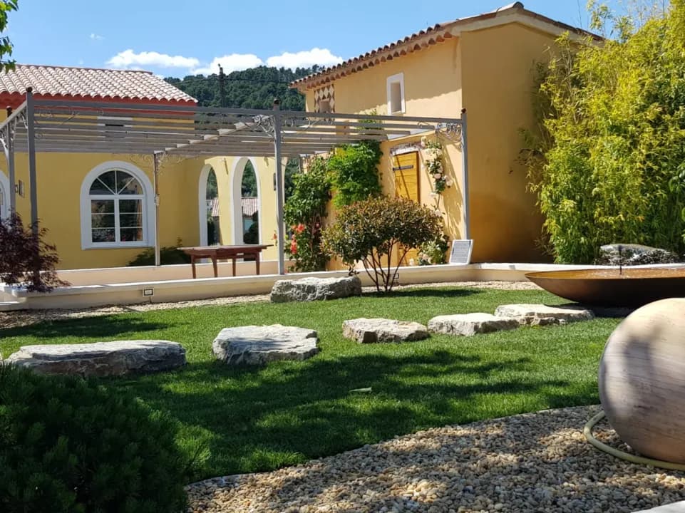 Photo 5