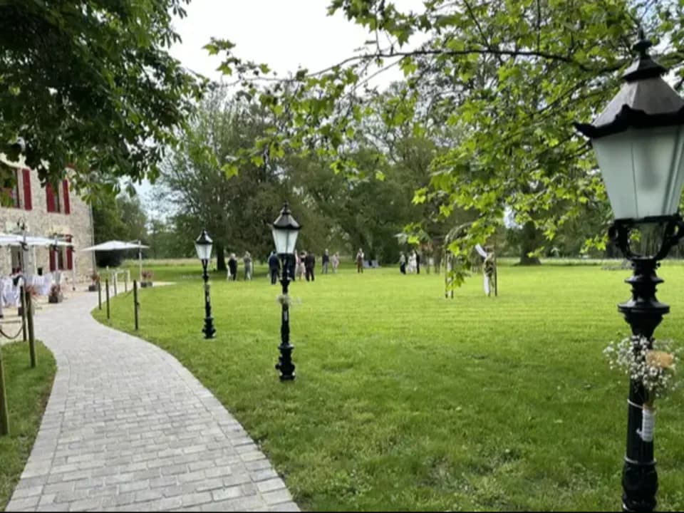 Photo 0