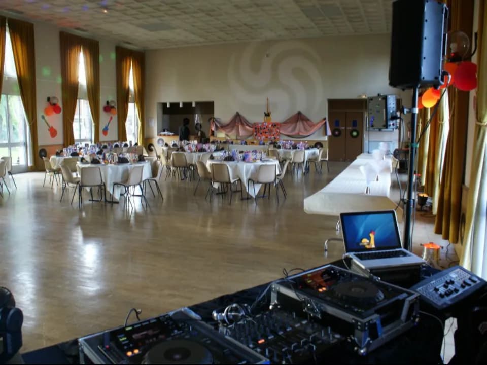 Photo 1