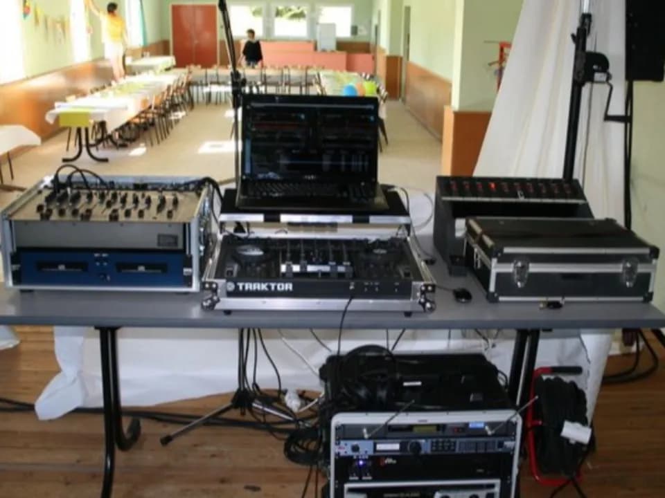 Photo 1