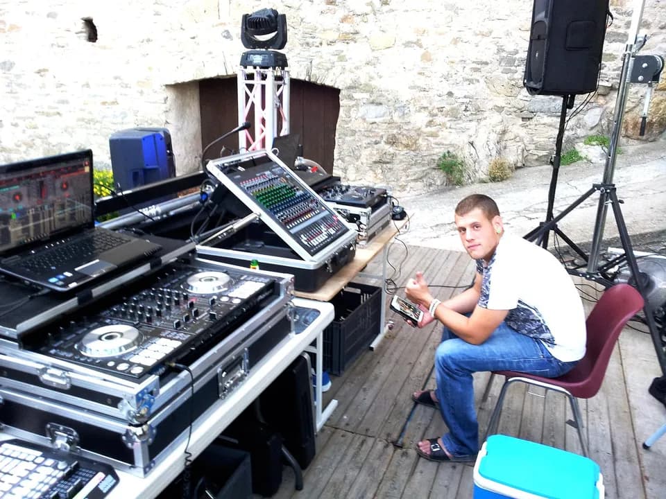 Photo 2