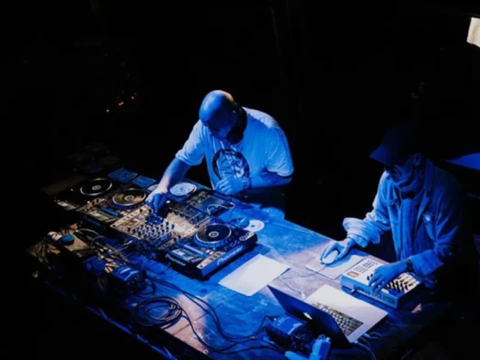 Photo 0