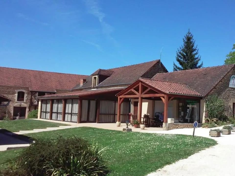 Photo 0