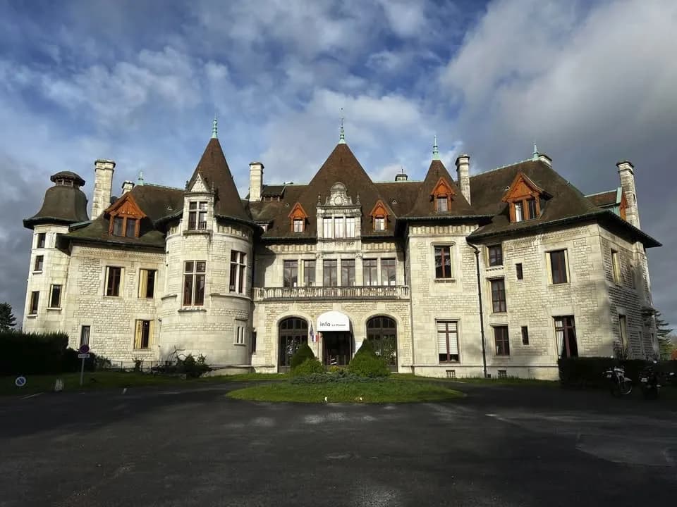 Photo 0