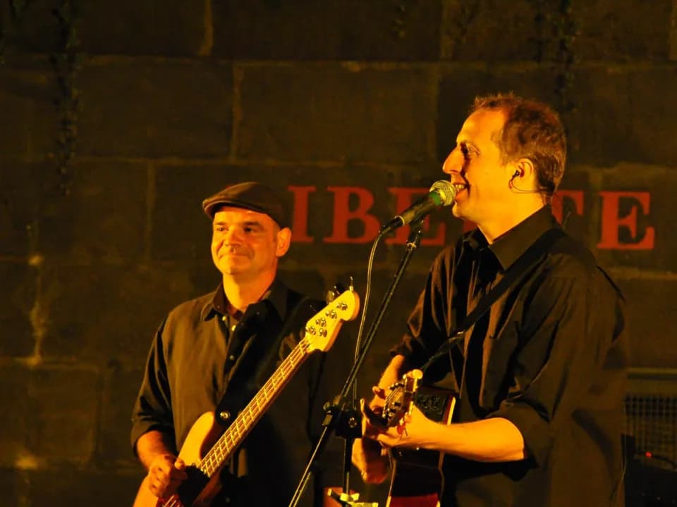 Photo 0