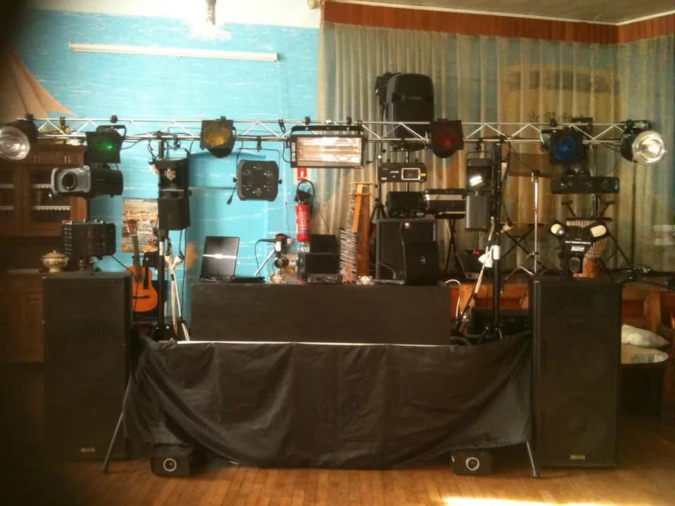Photo 1