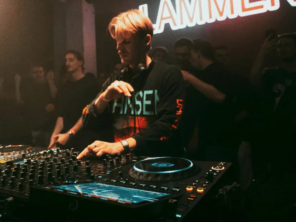Photo 0