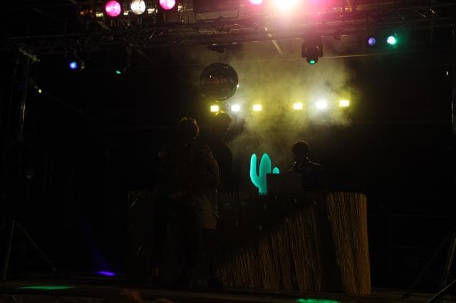 Photo 0