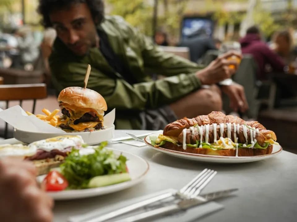 Photo 1