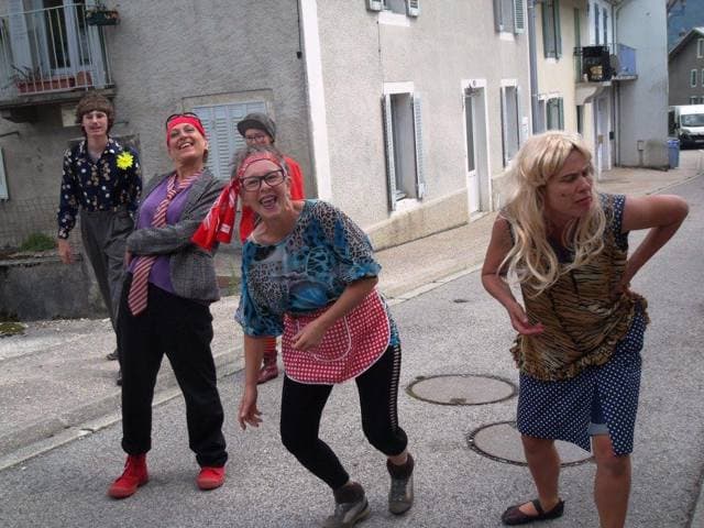 Photo 1