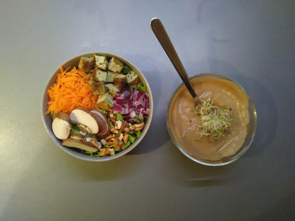 Photo 1