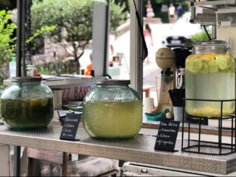 LE CAFÉ QUI ROULE