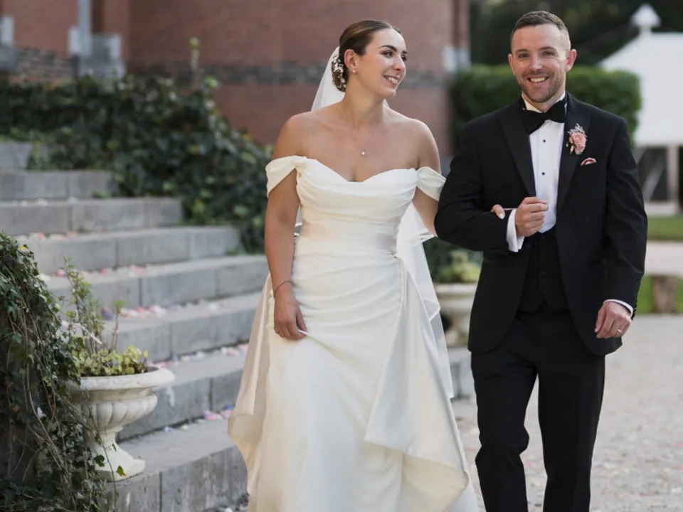 AWARDWEDDINGS