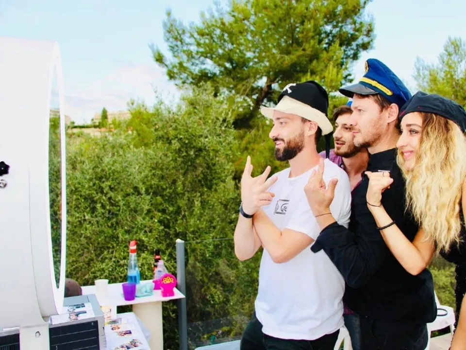 NICE PHOTOBOX