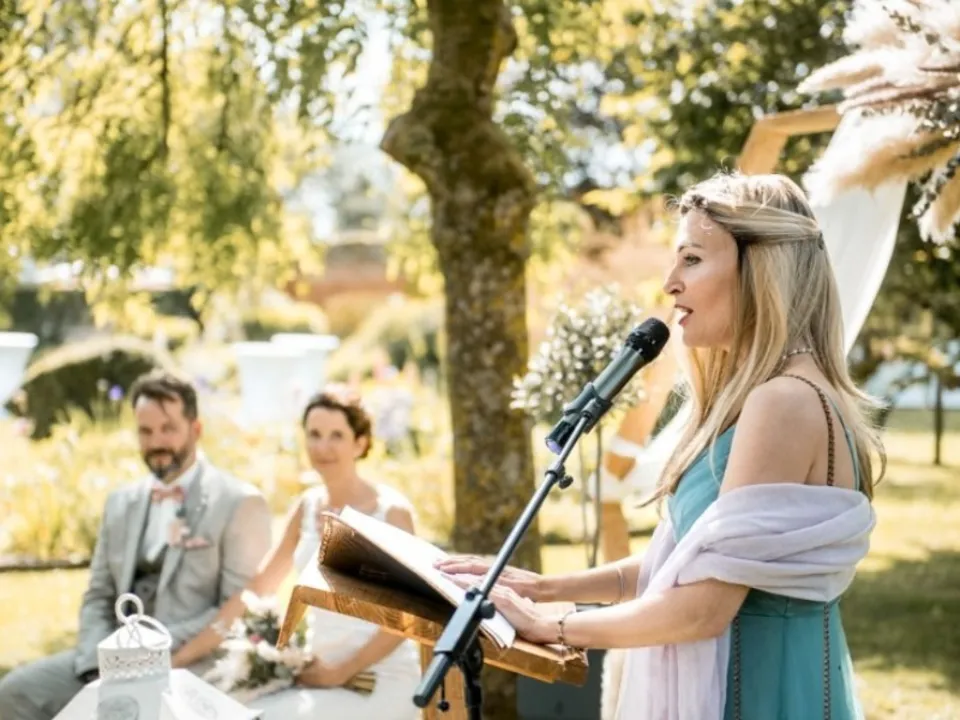 LUCIE CEREMONIE LAIQUE